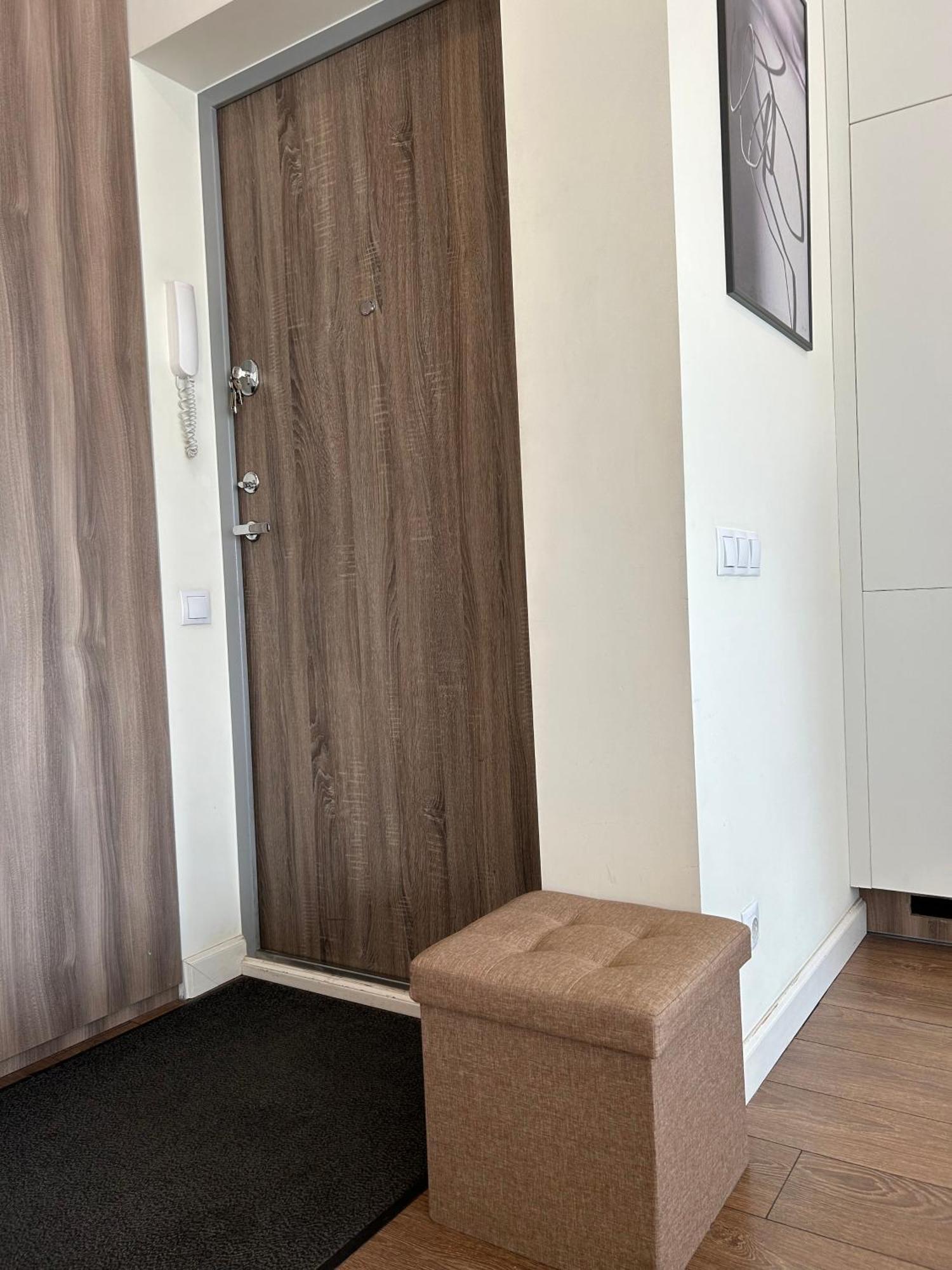Your Home - Spacious Apartment In City Center, With Balcony & Self Check-In วิลนีอุส ภายนอก รูปภาพ