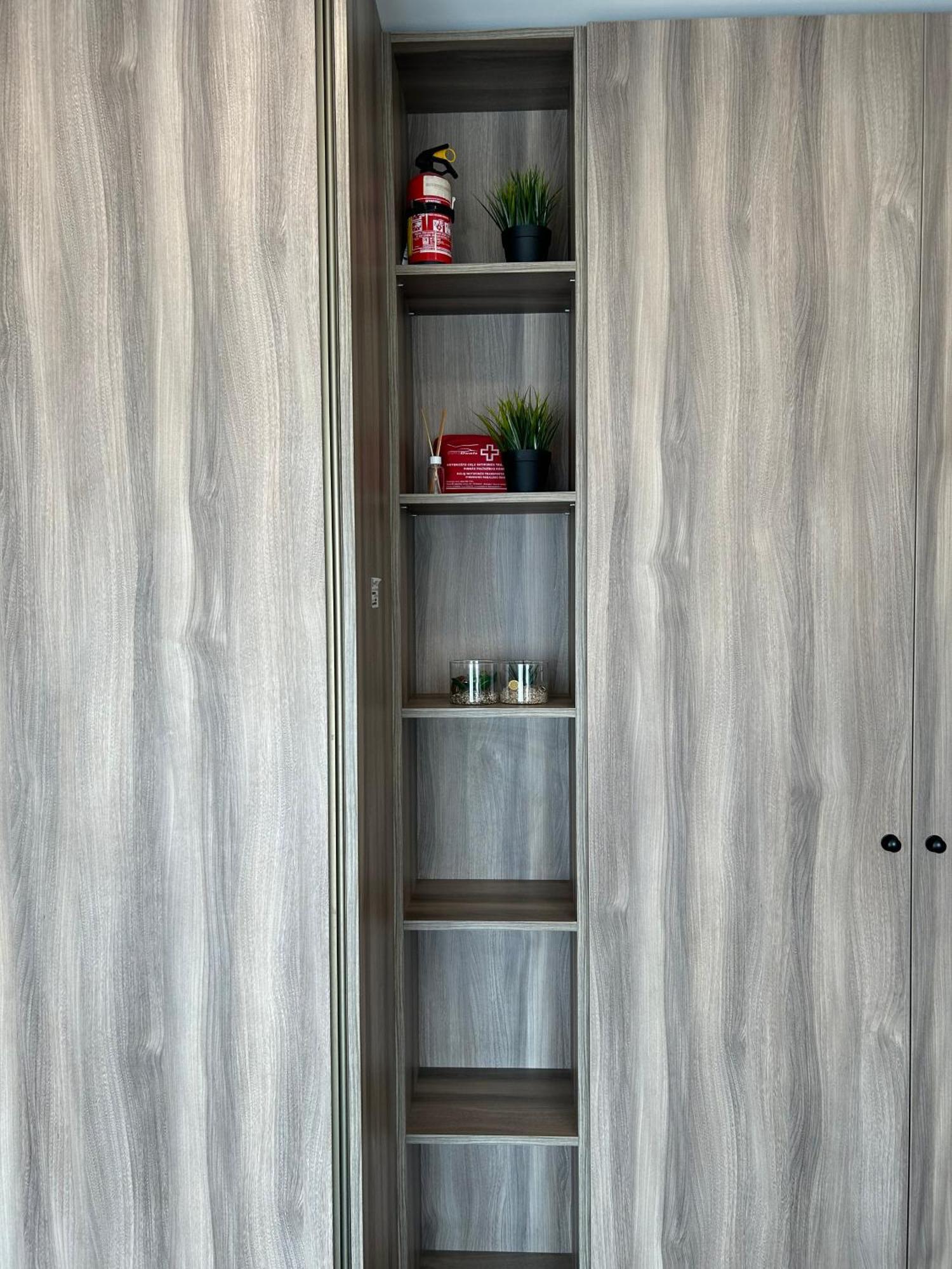 Your Home - Spacious Apartment In City Center, With Balcony & Self Check-In วิลนีอุส ภายนอก รูปภาพ