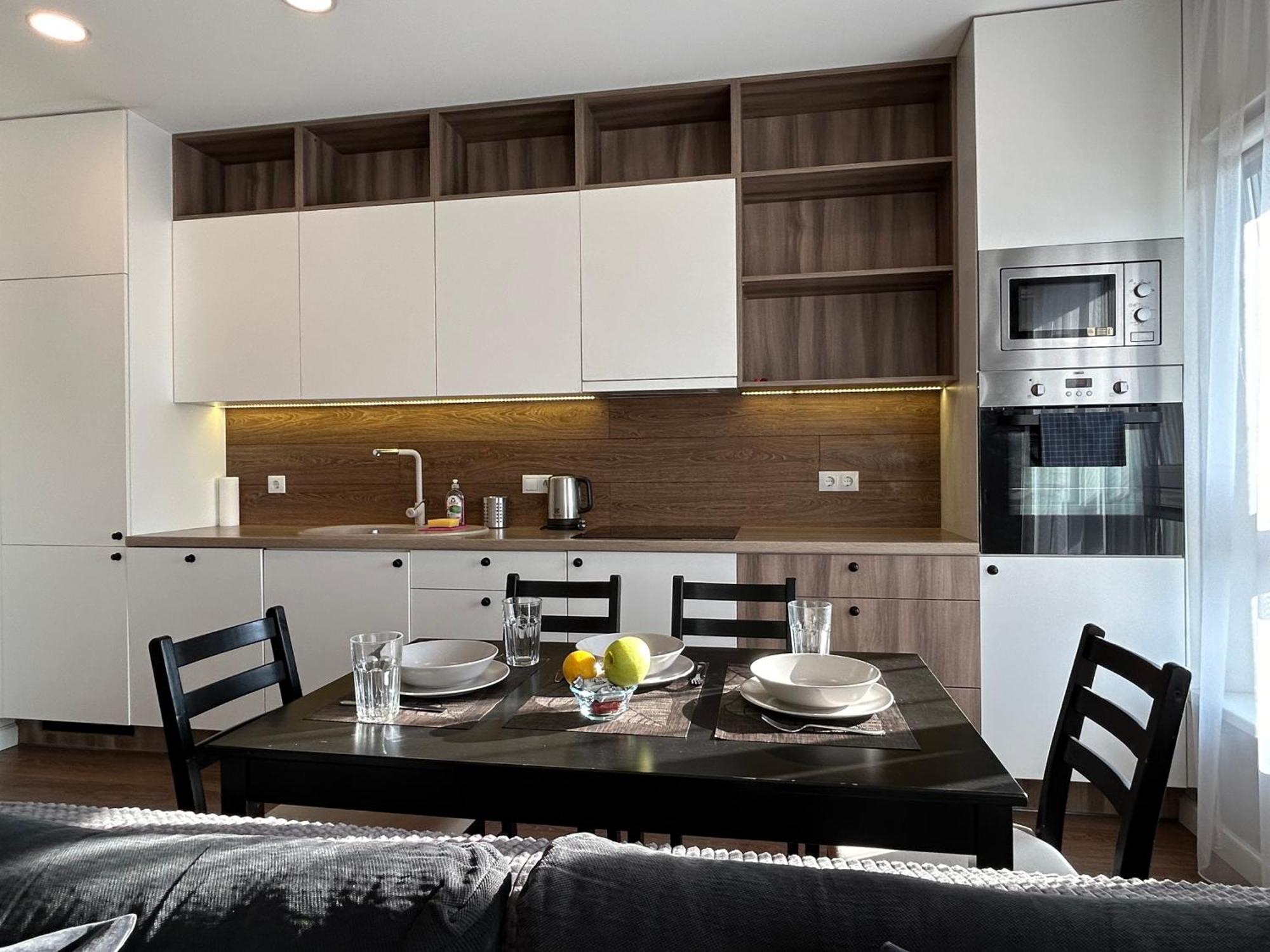 Your Home - Spacious Apartment In City Center, With Balcony & Self Check-In วิลนีอุส ภายนอก รูปภาพ